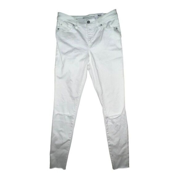 INC International Concepts White Skinny Jeans with Distressed Detailing - Picture 4 of 10